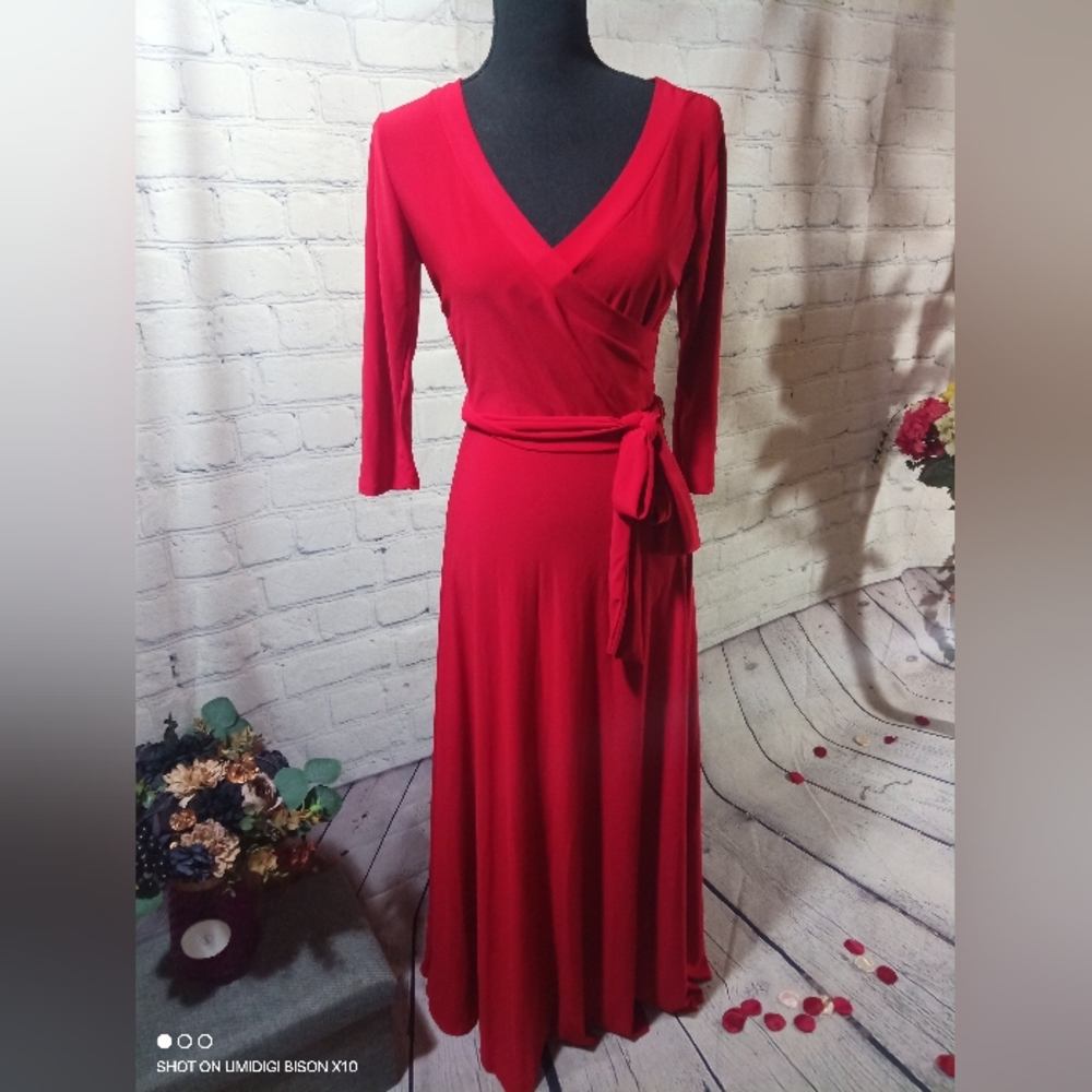 ElbowSleeve Plunging VNeck Wrapdress Red